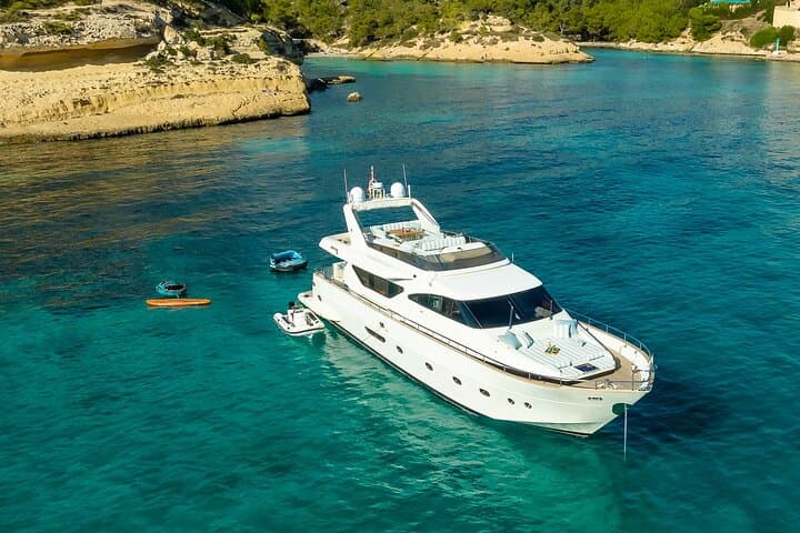4-stündiger Tagesausflug mit der Essoess-Yacht auf den Balearen in Spanien